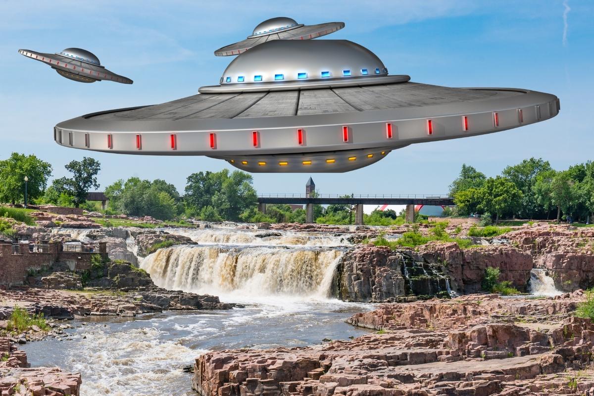 Where Aliens Should Land in South Dakota – A Local’s Guide