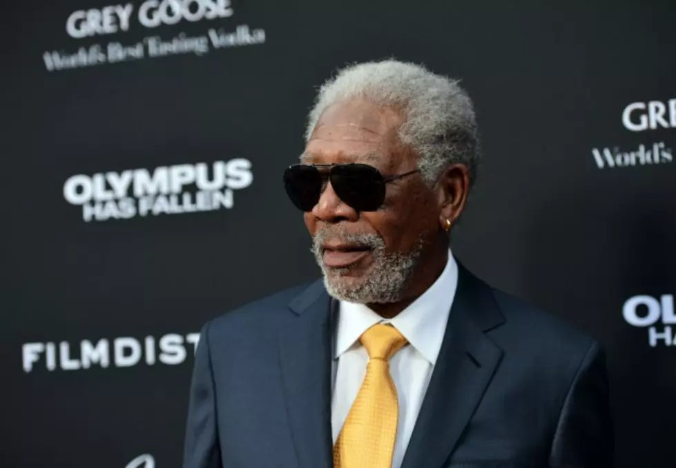 Morgan Freeman Sleeps During Interview [Video]