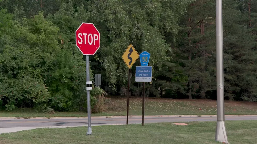 Why Are Minnesota Street Signs Are Designed To Break?