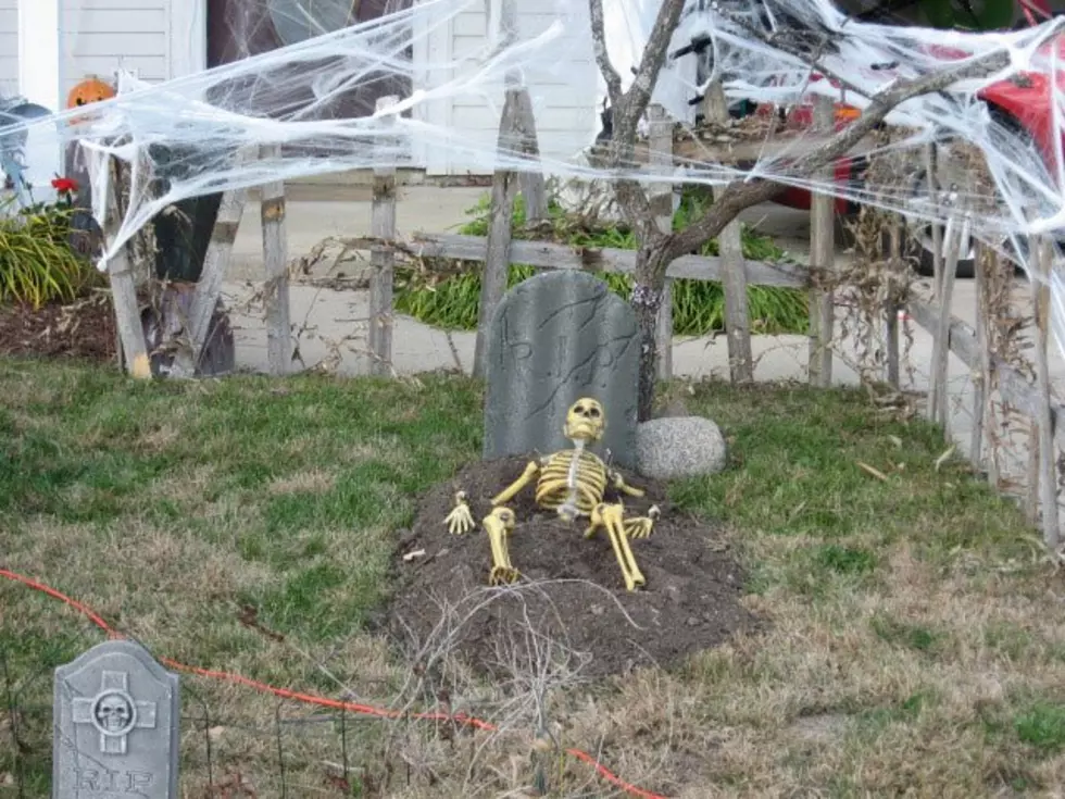 Is Decorating Your House for Halloween a Lost Art?