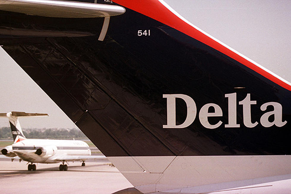 Delta Jet Mistakenly Lands at Ellsworth AFB