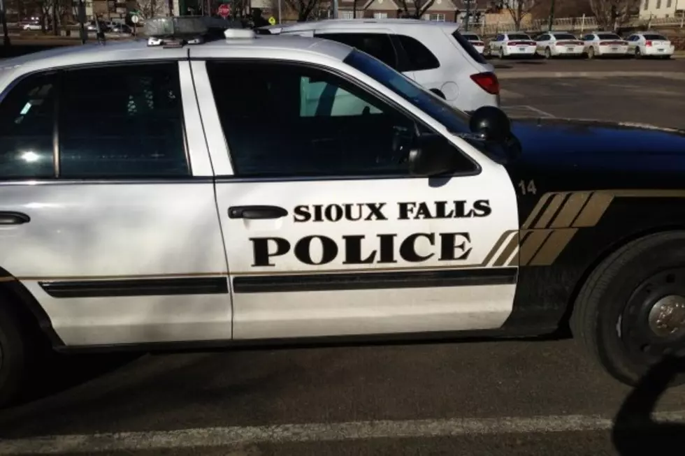 Sioux Falls Mom: Stranger in Van Was Taking Pictures of Daughter