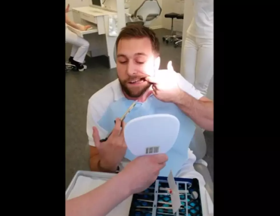 Dental Student Takes out His Own Wisdom Tooth