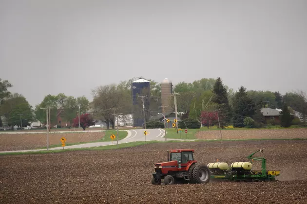 South Dakota Farm Income Takes Big Drop in 2015