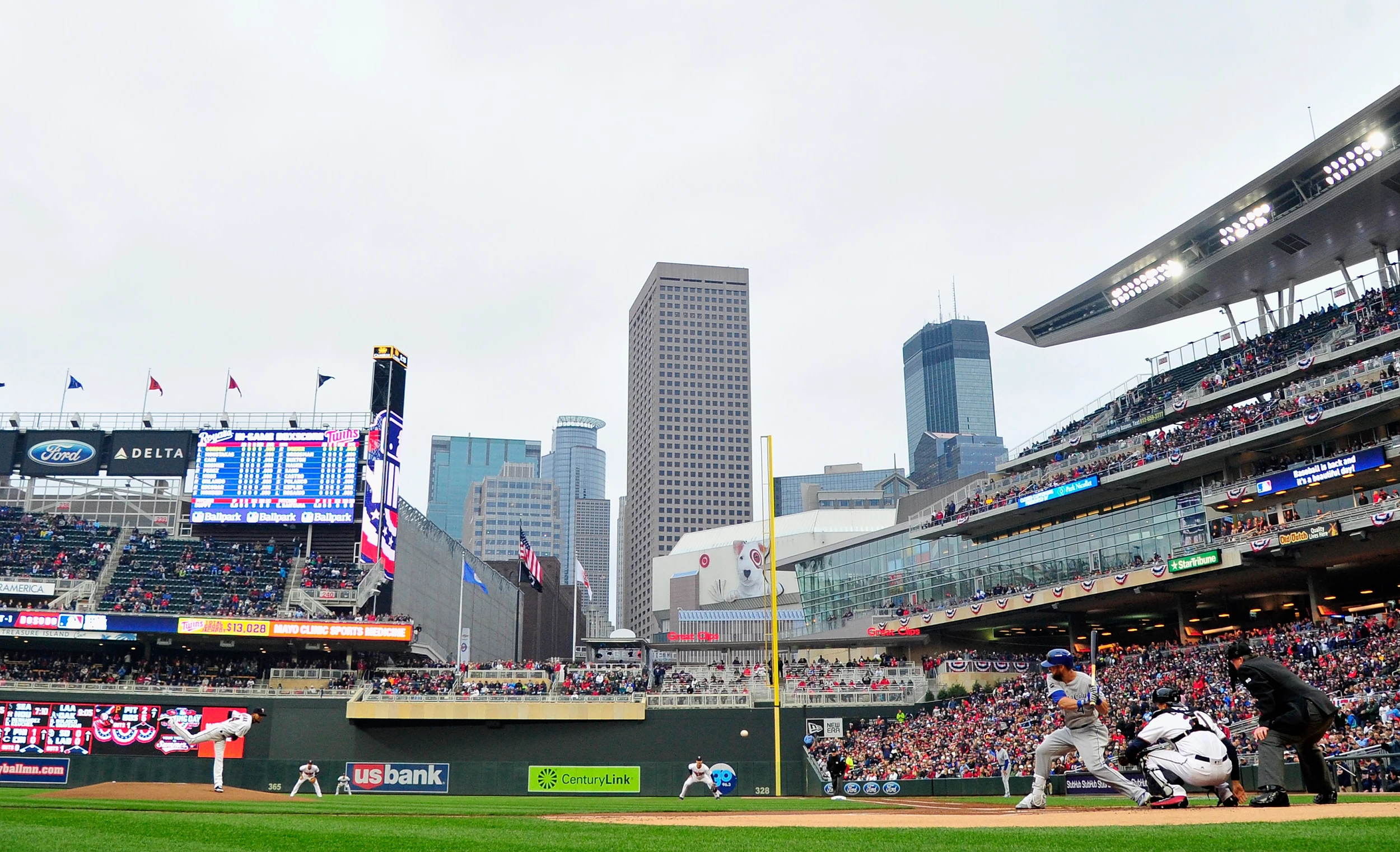 Twins plan for possible return of fans to Target Field