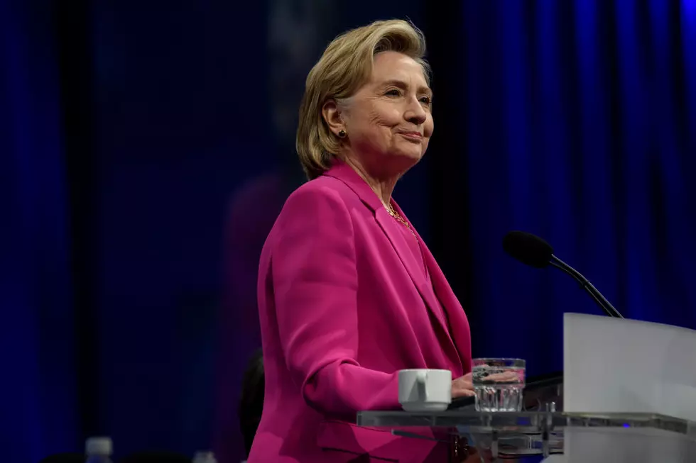 Hillary Clinton Writes Letter to Little Girl Telling Her to Never Give Up