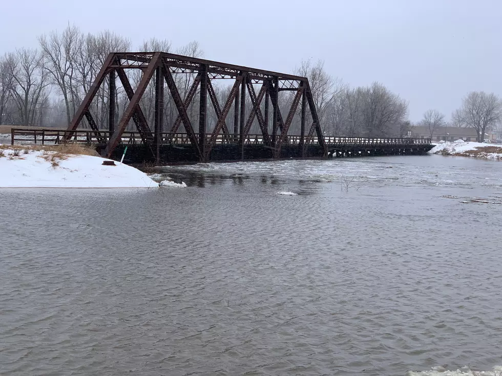 Sioux Falls Businesses Offer Thanks, Drinks and More to City, County Workers Following Floods