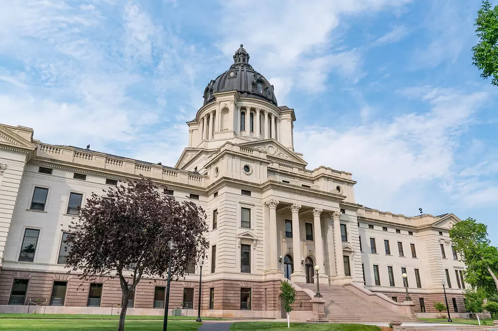 South Dakota Governor&#8217;s Executive Orders for Businesses and Schools