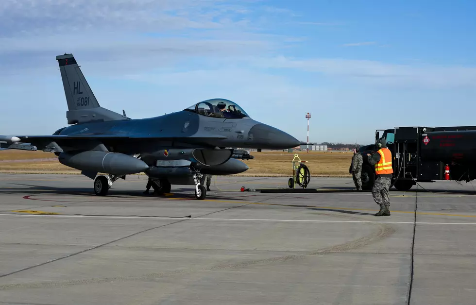 Frontline Workers get Fighter Jet Flyover to Say Thank You