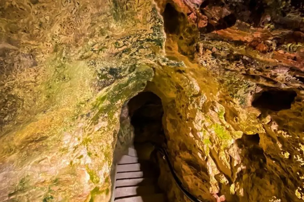 A Tour of Wonderland Cave In The Black Hills