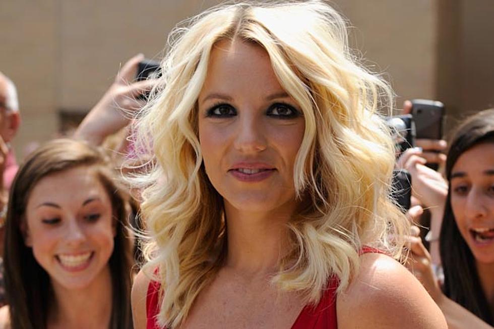 Britney Spears Shows Off Bikini Body