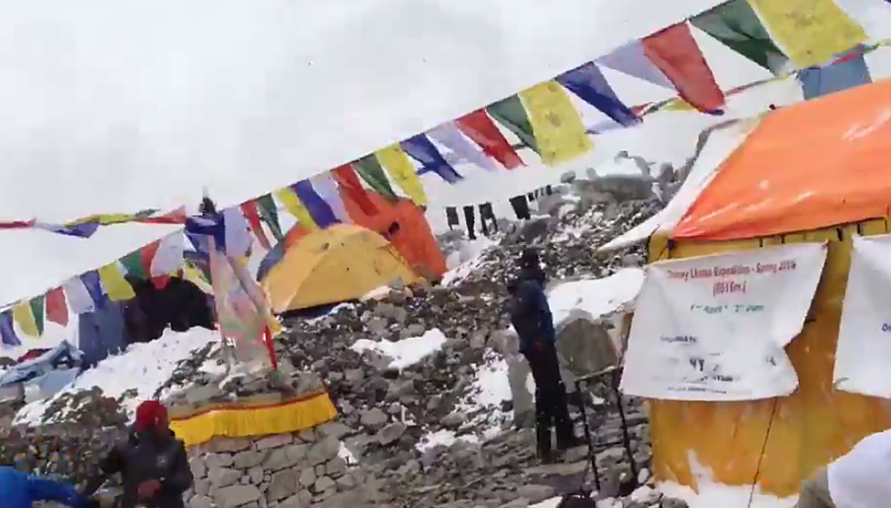 Everest Avalanche Video