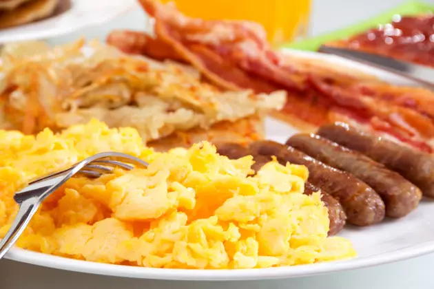 Lawmaker: Wives Should Make Husbands Breakfast in Bed on Sunday