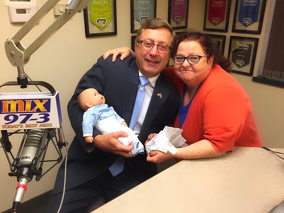 Sioux Falls Mayor Mike Huether Diaper Challenge