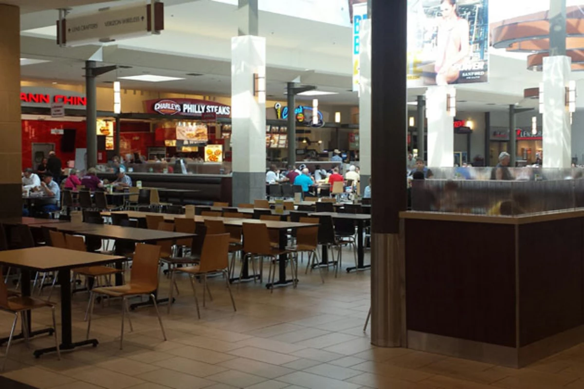 Mall Still Looking for Food Court Restaurants After 3 Close