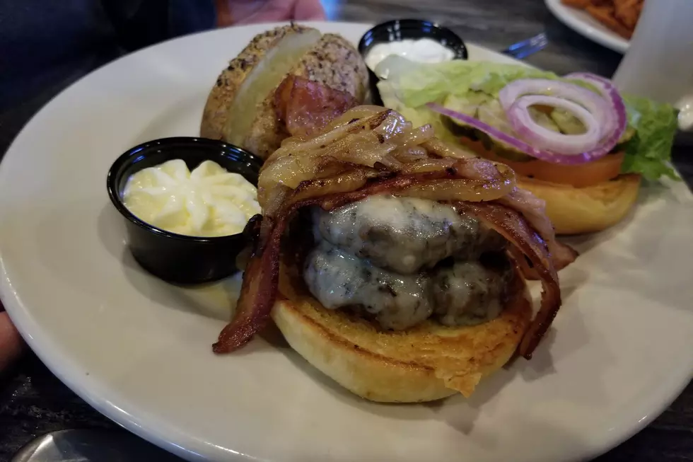 Chew On This: Tinner’s Public House Serves Yummy Burgers