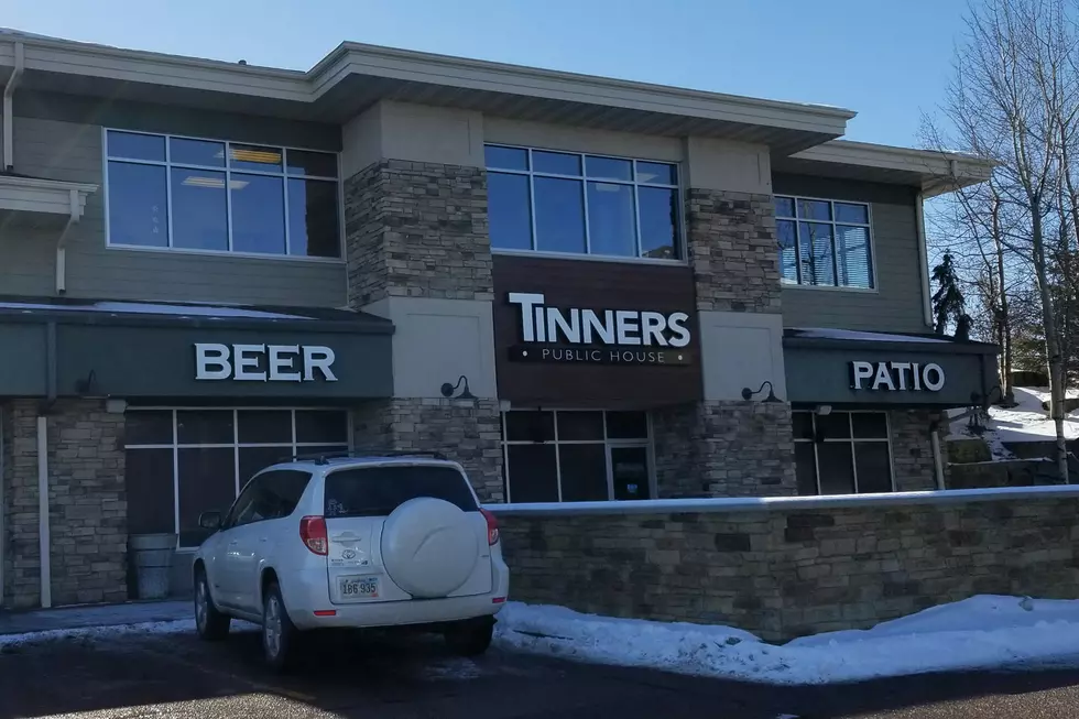Chew On This: Tinner&#8217;s Public House Serves Yummy Burgers