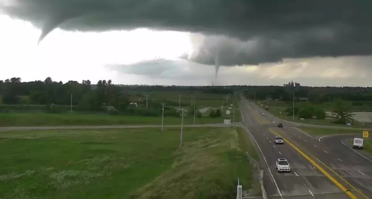 Amazing Video of Iowa Tornado Outbreak