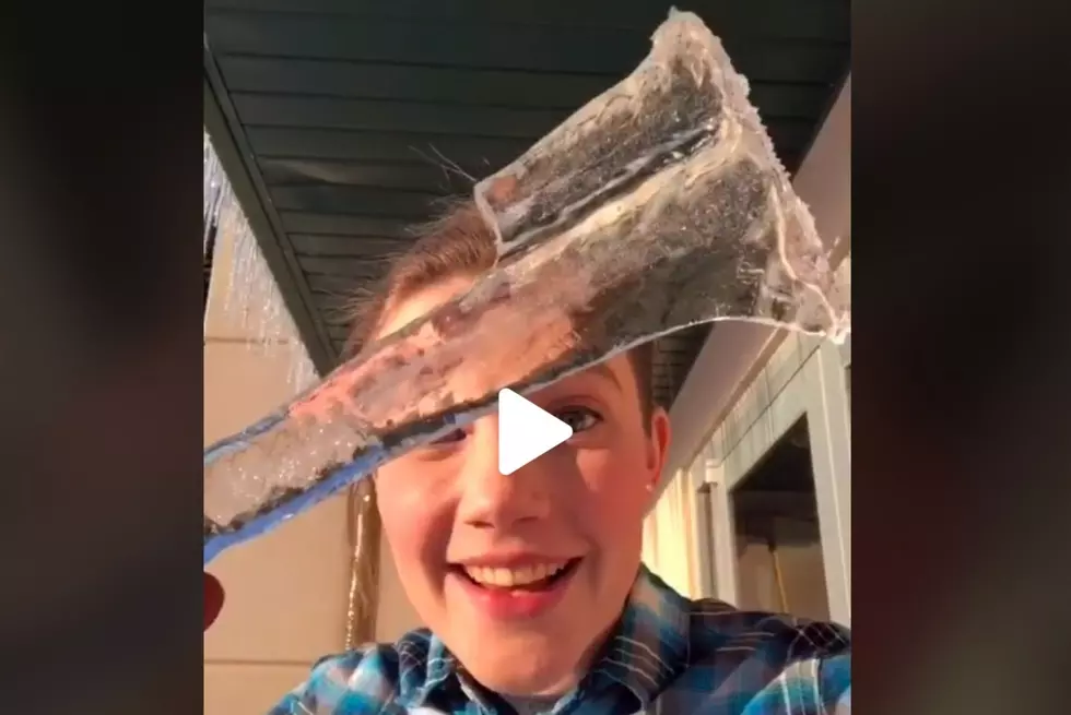 Sioux City Meteorologist “Poop Icicle” Video Goes Viral