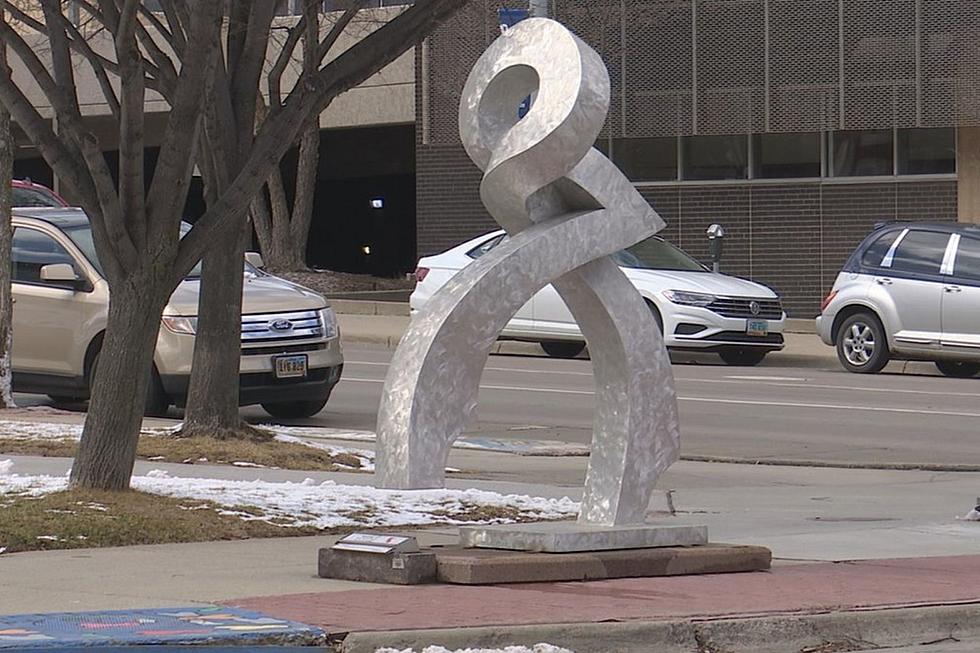 Sioux Falls Hoping to Buy SculptureWalk Piece to Help Ukraine