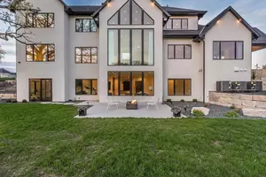 Is This Colossal Home the Biggest One for Sale in Sioux Falls?