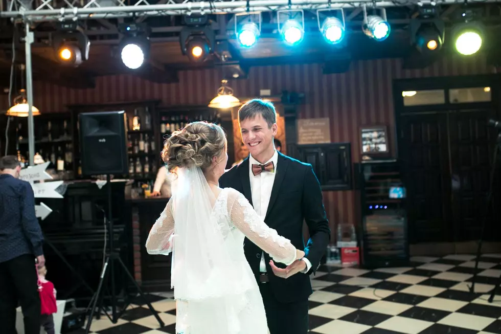 Wedding Dance Singing And Dropping Your Pants A Minnesota Thing-Getty Thinkstock