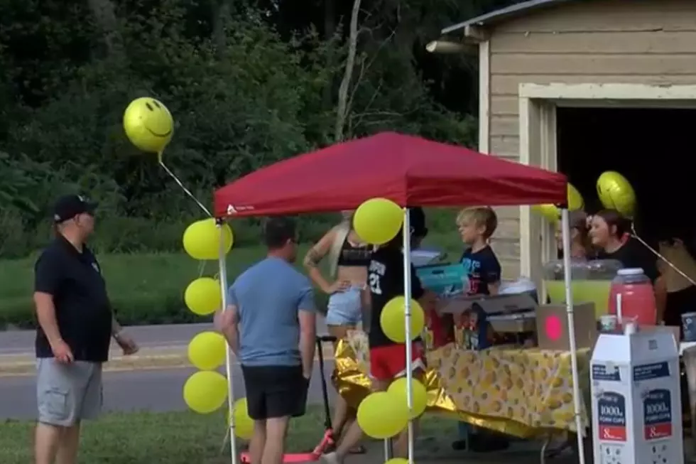 Two Cousins Reopen Their Sioux City Lemonade Stand Six Days After Armed Robbery Attempt