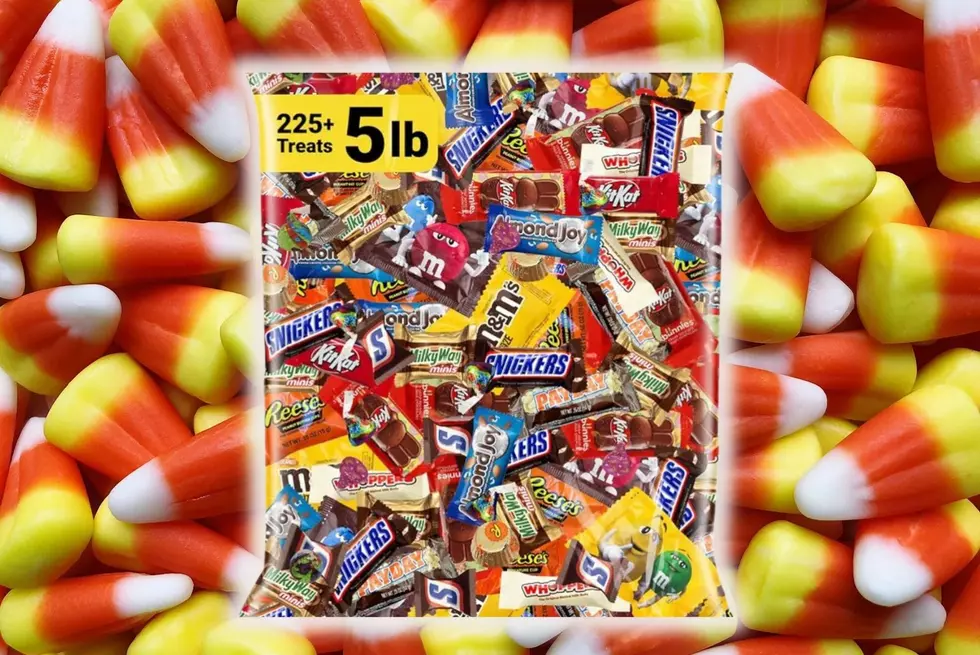 Farmers’ Almanac Says How Much Candy You Need for Halloween