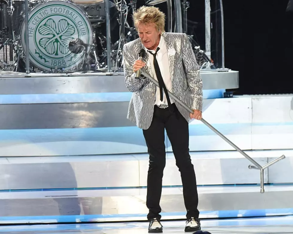 Review: Rod Stewart Looking Good in Sioux Falls