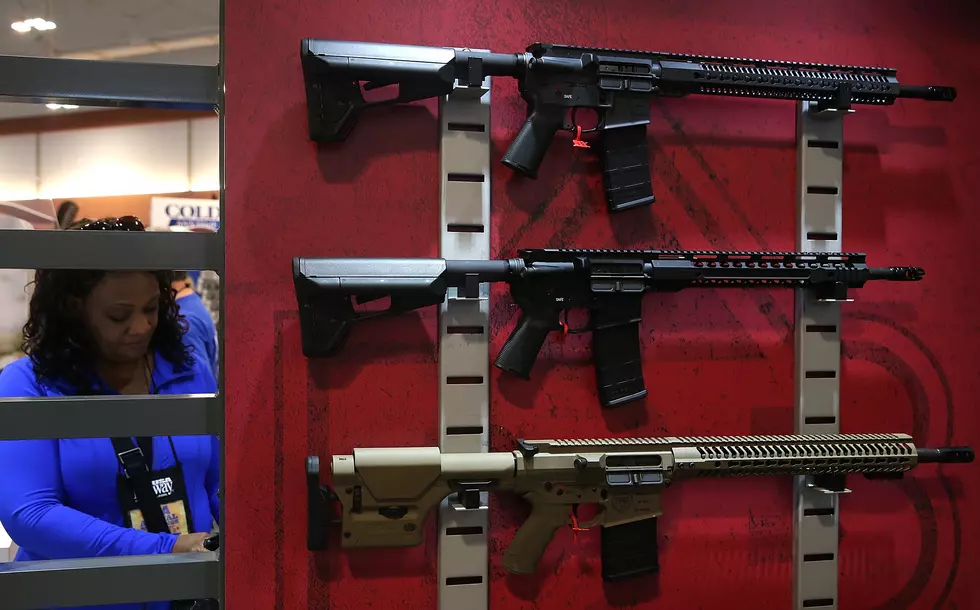 Dick&#8217;s Sporting Goods Halts Sales of Assault Rifles