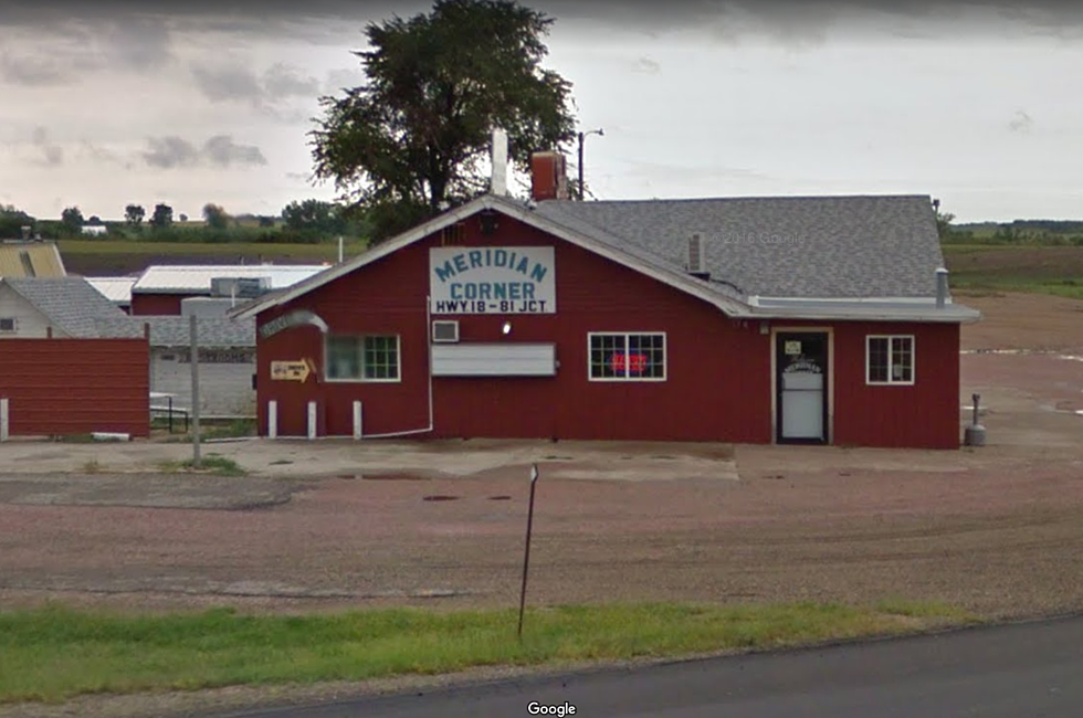 South Dakota Restaurant Gets Nasty Comments after Posting Photo of Famous Visitor