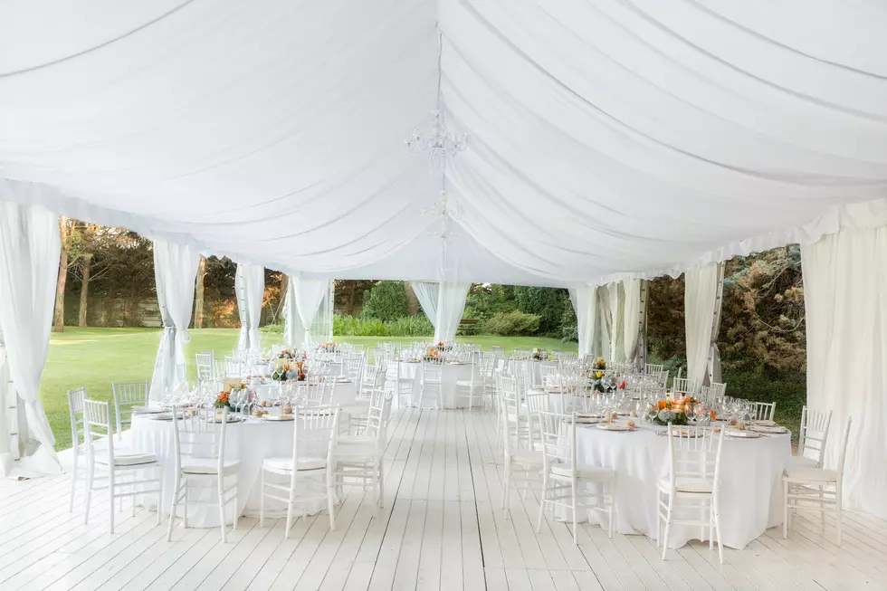 Tent Guide: Outdoor Weddings Will Be Huge in 2021