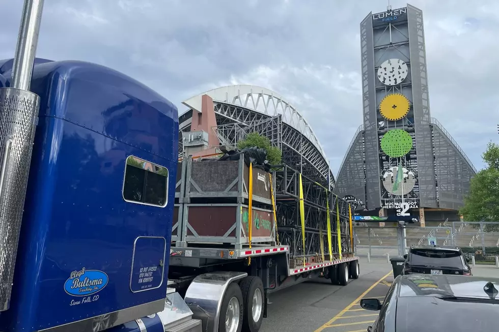 Sioux Falls Trucker Hauls for Rolling Stones Tour