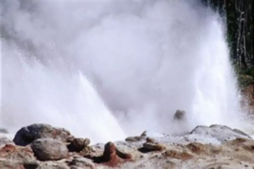 Steamboat Geyser in Yellowstone Has an Eruption for the First Time in 8 Years