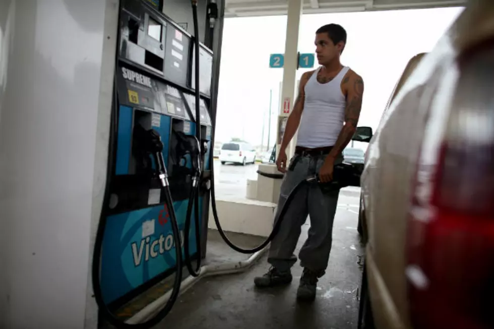 Maine Gas Prices Edge Lower