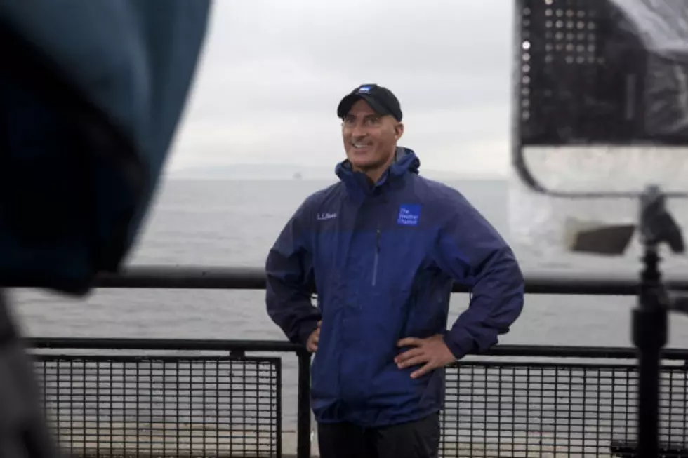The Weather Channel&#8217;s Jim Cantore Goes Bonkers Over Thundersnow [VIDEO]