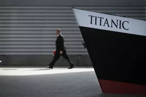 Cracker From Titanic Sells For $23,000
