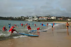 World Record Surfing Santa&#8217;s
