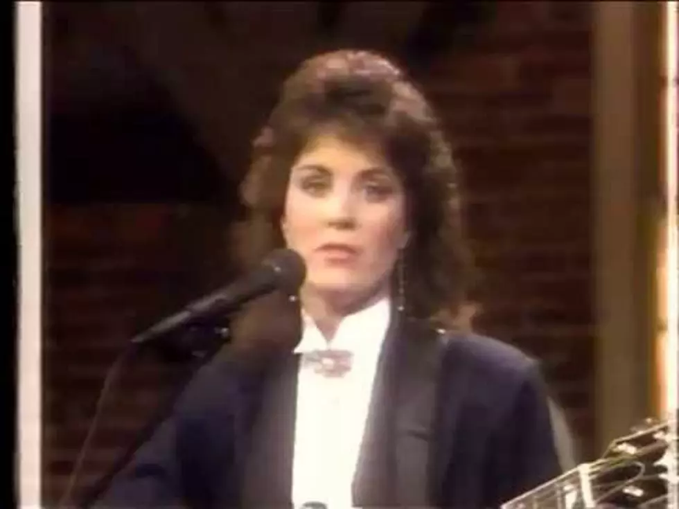Country Singer Holly Dunn Dies At Age 59