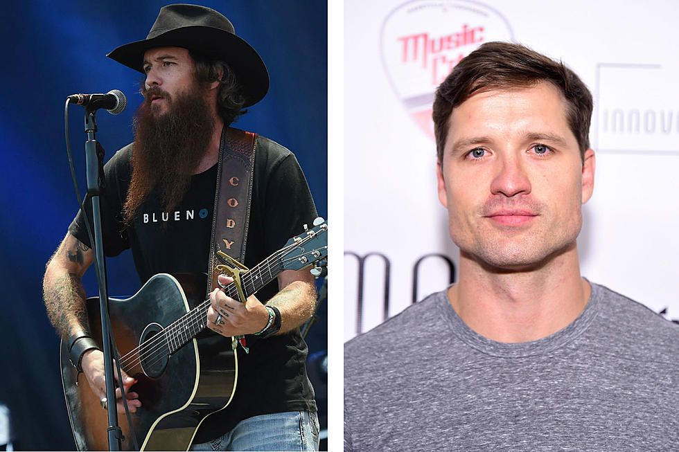 Bee Battle: Cody Jinks vs Walker Hayes