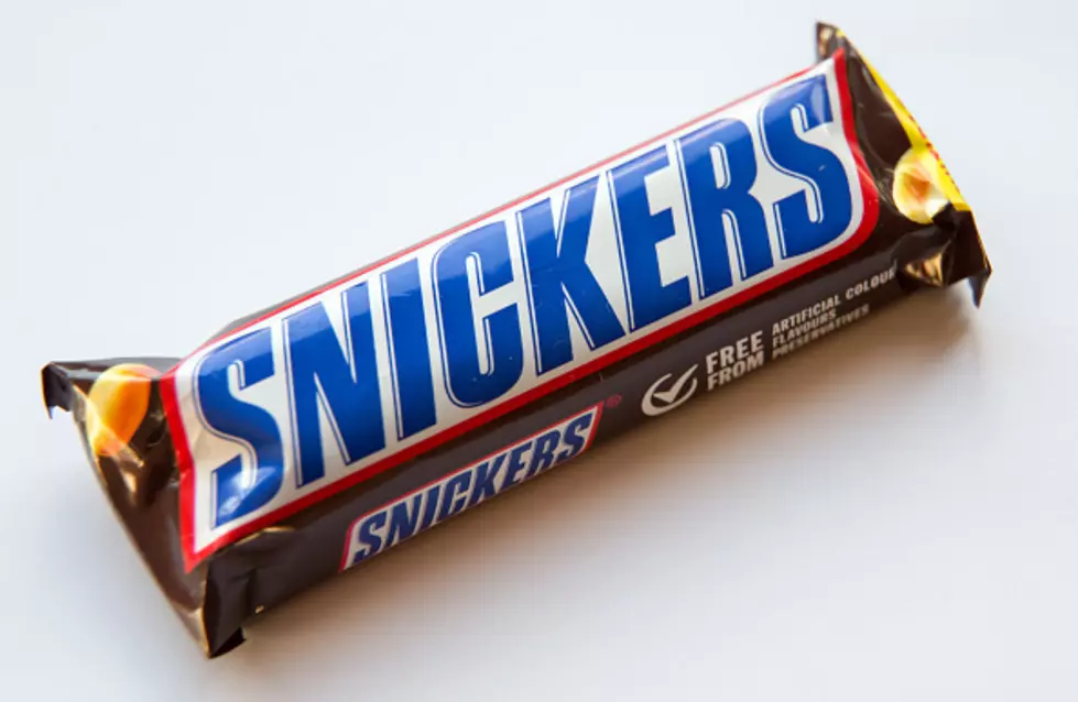 Change Halloween & Get 1 Million Snickers Candy Bars Free!