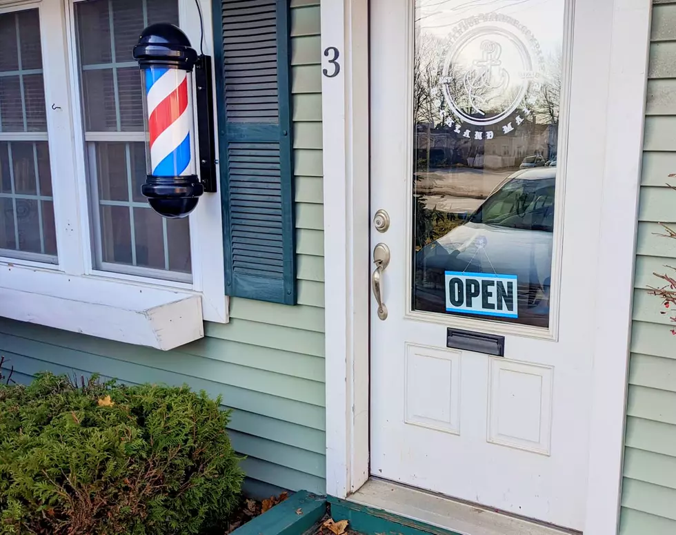 New Mid-Coast Barber Shop &#8211; Hits It Outta The Park!