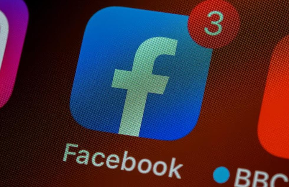 Massive Facebook Messenger Outage