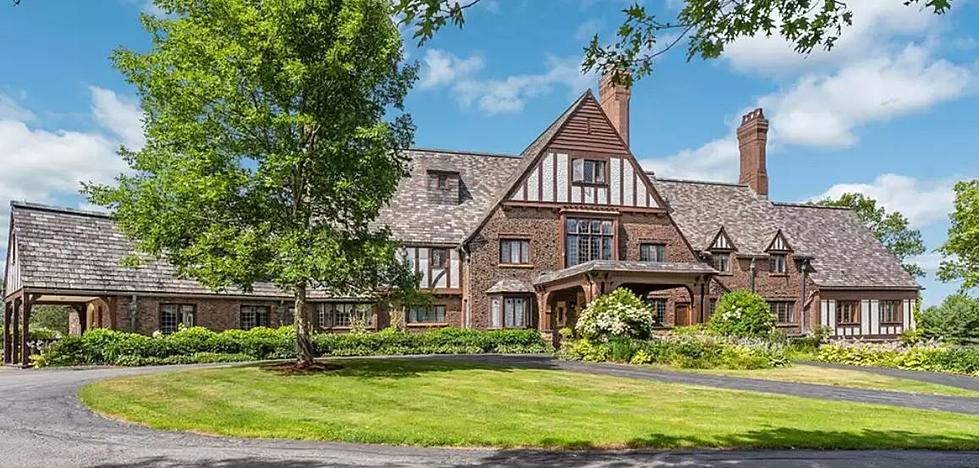 Epic Maine Mansion Has Its Own Golf Course &#038; Indoor Pool