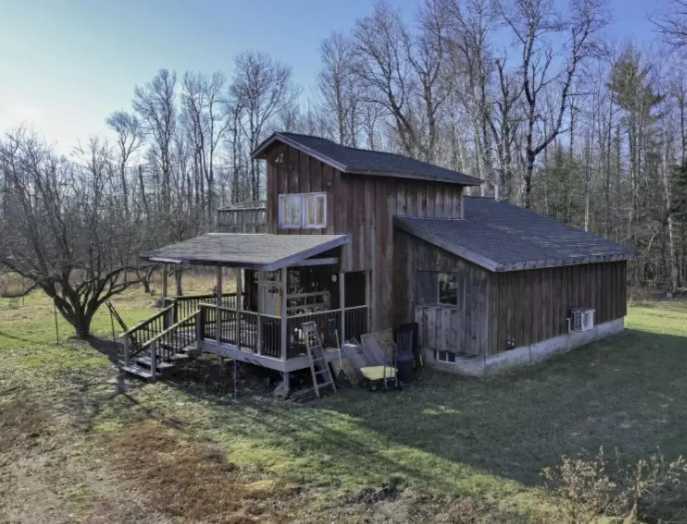 The Exterior Of This Super Cheap Maine Home Is Really Misleading