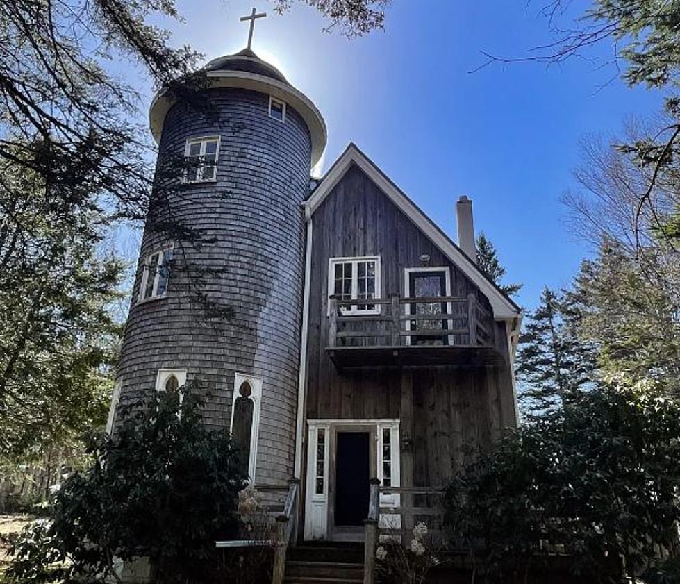 This Unique Home Is Unlike Anything Else You’ve Seen In Maine
