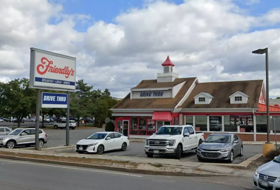 Here’s How to Get Free Ice Cream From Friendly’s in Maine, New Hampshire, & Massachusetts