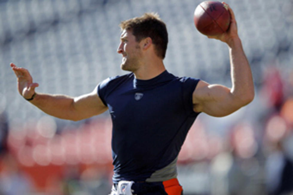 Broncos’ Tim Tebow Scores A Best-Selling Book