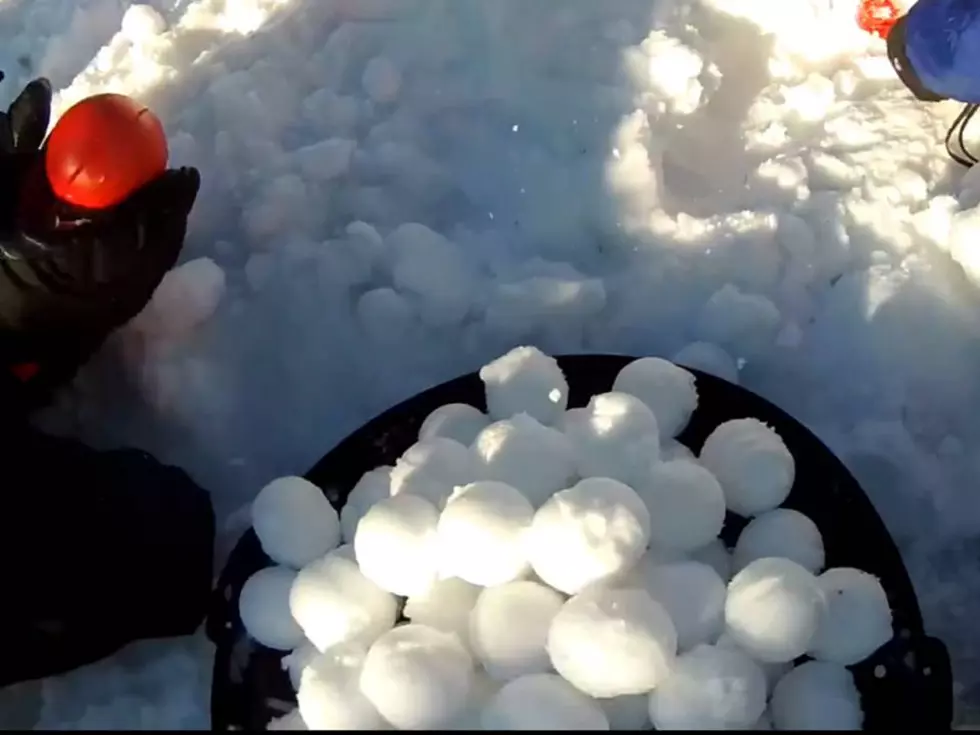 Watch- The World’s Largest Snowballl Fight!