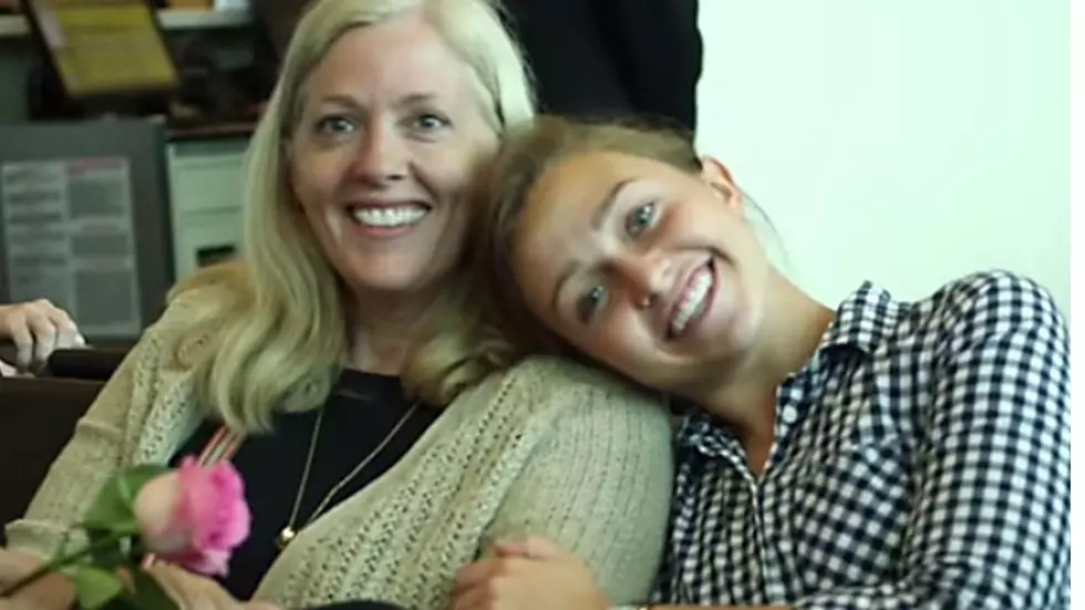 Southwest Airlines Surprises Moms for Mother’s Day with Special Treatment and More Suprises!